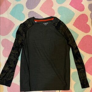 Old Navy Black Shirt with Camouflage Sleeves size 8 kids